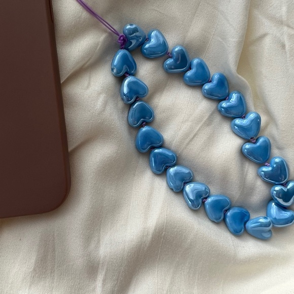 Phone charm with blue hearts - Picture 5 of 6